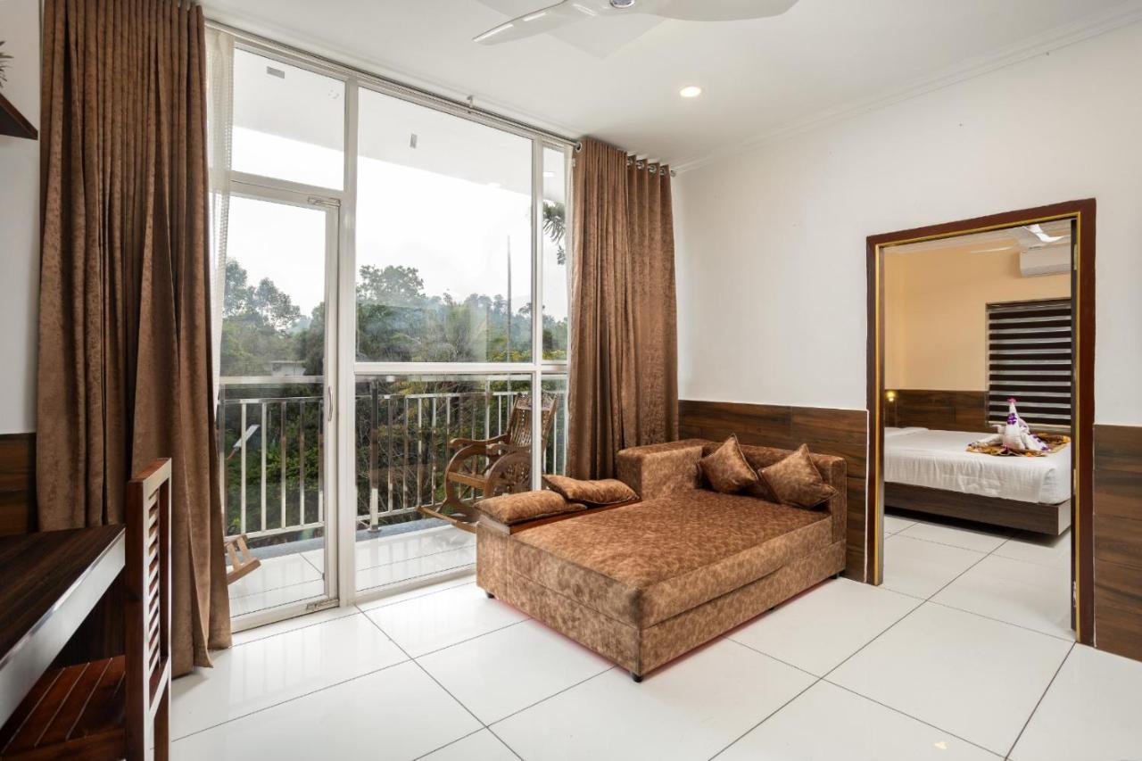 Star Emirates Luxury Resort And Spa, Munnar Anachal Εξωτερικό φωτογραφία