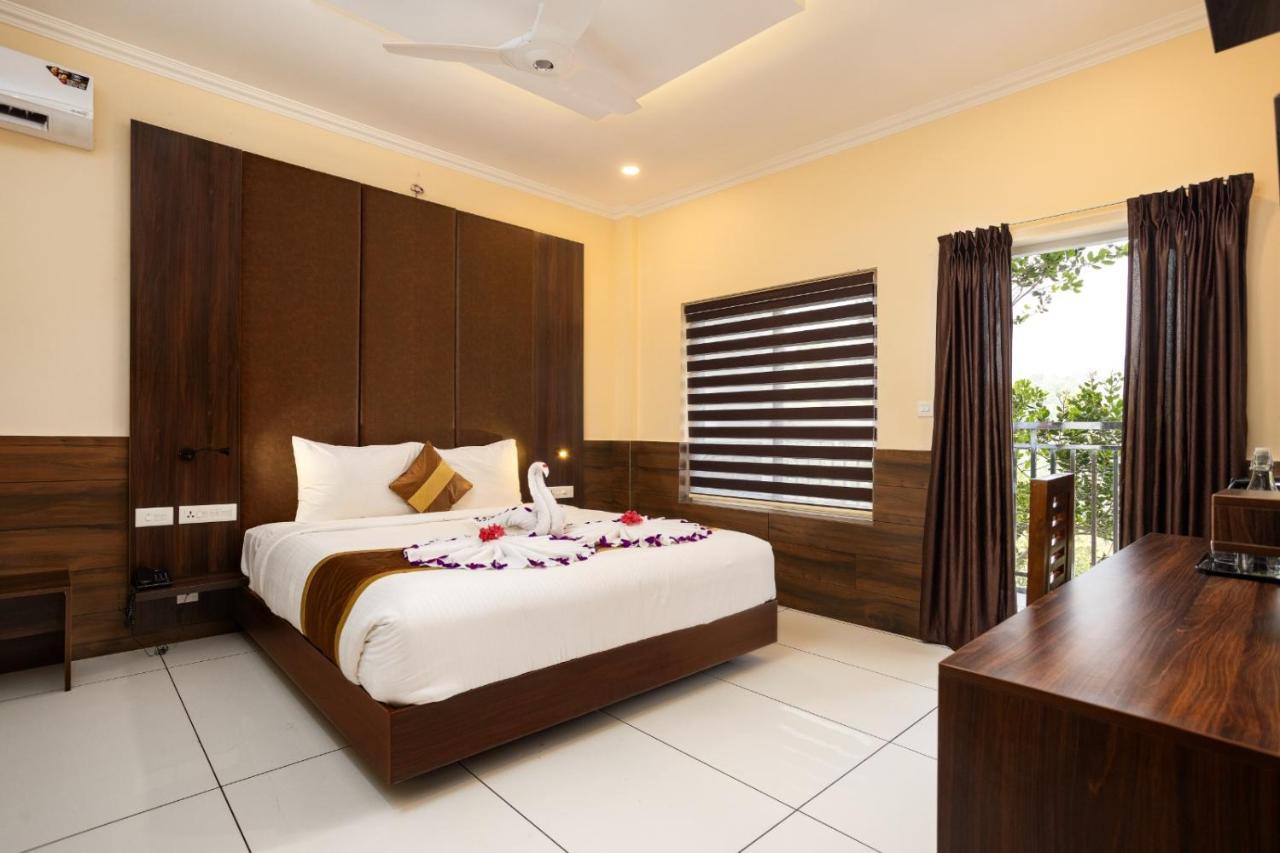 Star Emirates Luxury Resort And Spa, Munnar Anachal Εξωτερικό φωτογραφία