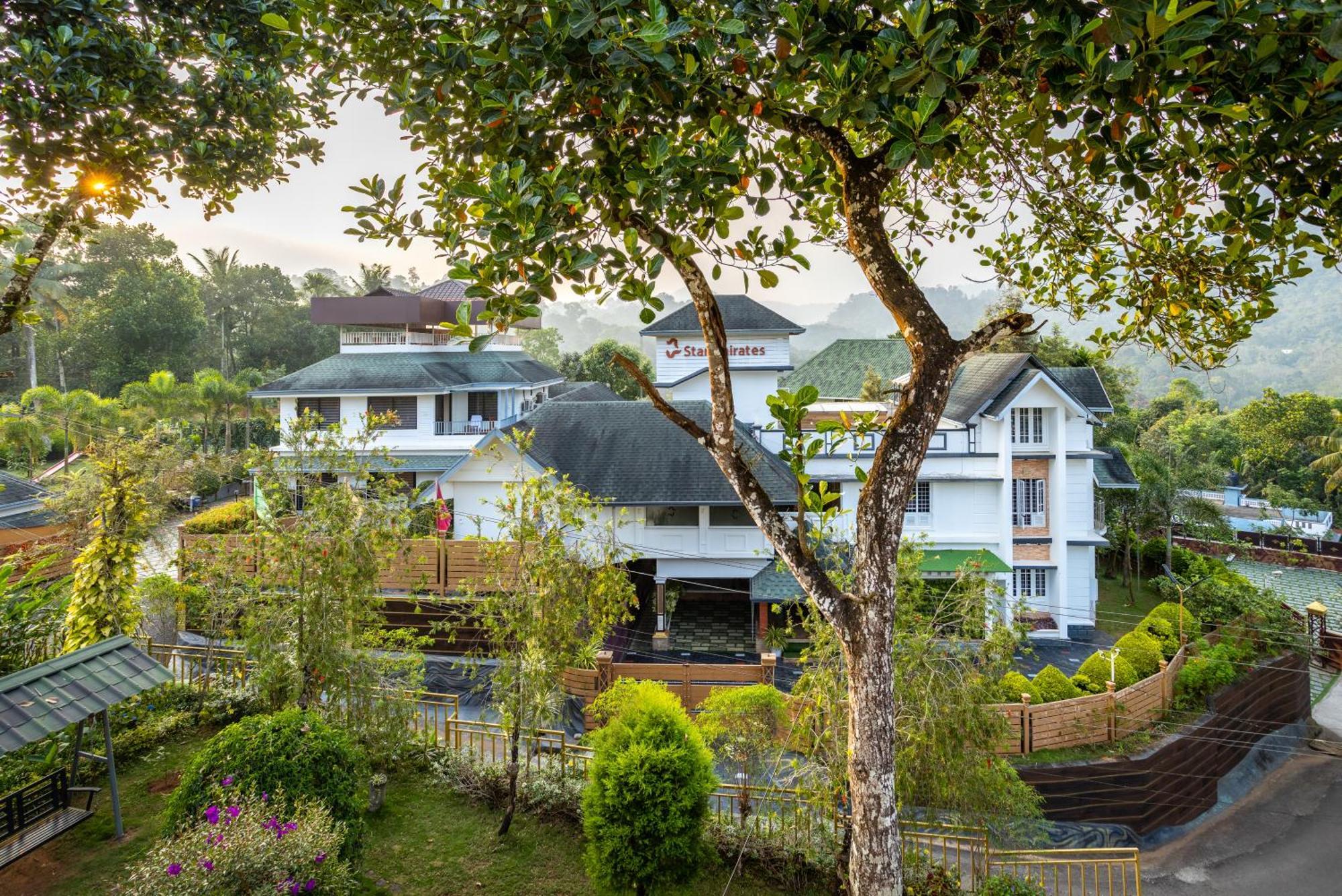 Star Emirates Luxury Resort And Spa, Munnar Anachal Εξωτερικό φωτογραφία