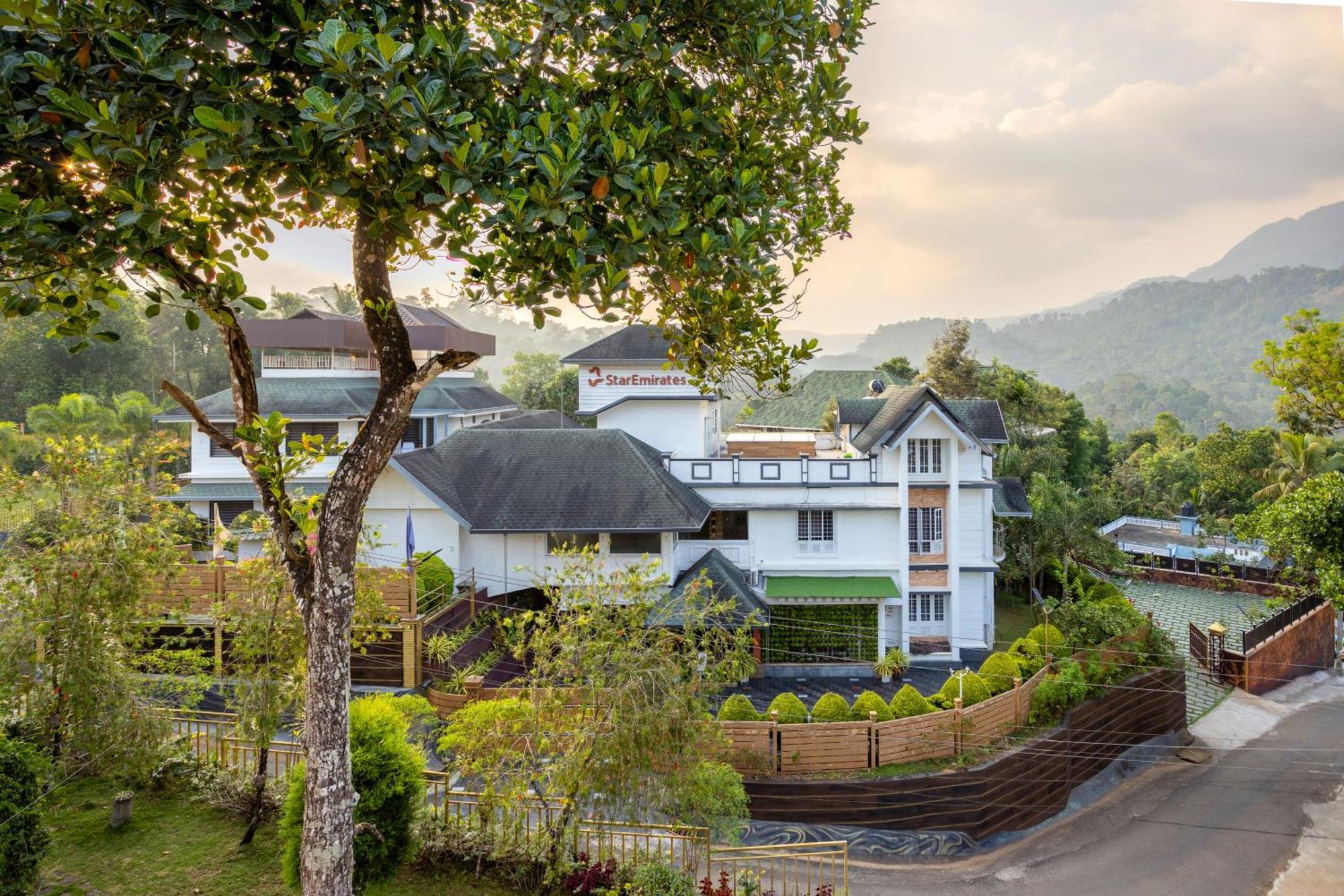 Star Emirates Luxury Resort And Spa, Munnar Anachal Εξωτερικό φωτογραφία